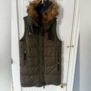 Zara Olive Green Puffer Vest with Faux Fur Trim
